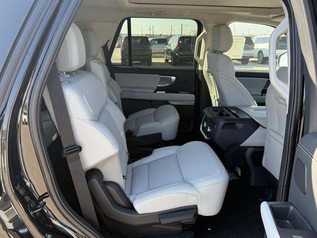 new 2025 Ford Expedition car, priced at $79,262