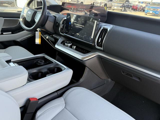 new 2025 Ford Expedition car, priced at $79,262