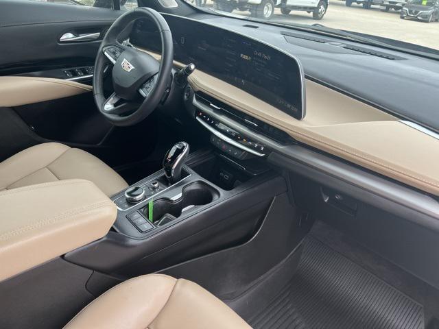 used 2024 Cadillac XT4 car, priced at $29,900