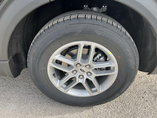 new 2025 Ford Explorer car, priced at $45,405