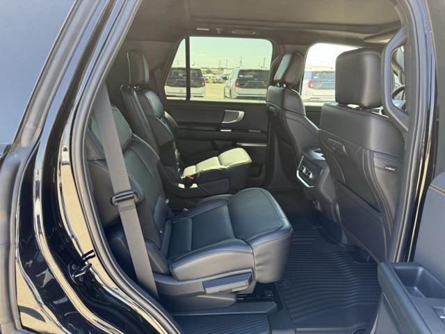 new 2025 Ford Expedition car, priced at $81,382