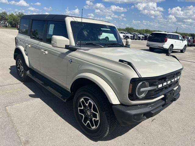 new 2025 Ford Bronco car, priced at $53,865