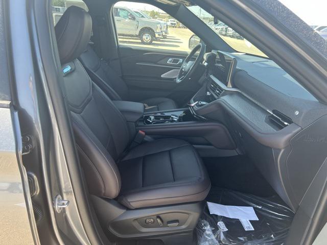 new 2025 Ford Explorer car, priced at $51,496