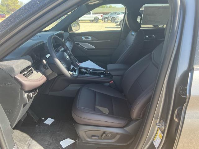 new 2025 Ford Explorer car, priced at $51,496