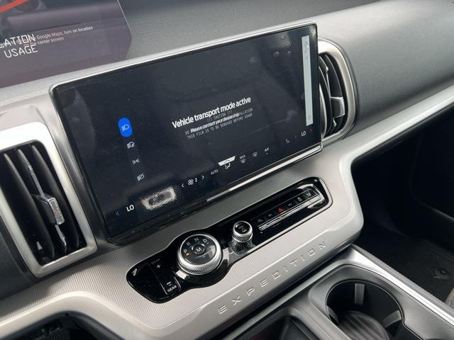 new 2025 Ford Expedition car, priced at $69,405