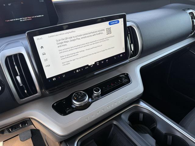 new 2025 Ford Expedition Max car, priced at $71,412