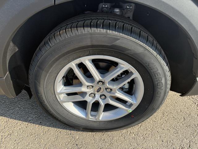 new 2025 Ford Explorer car, priced at $43,724