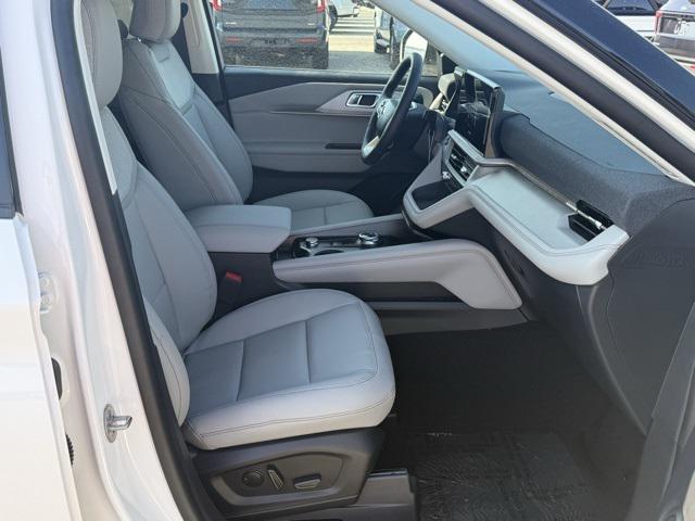 new 2025 Ford Explorer car, priced at $43,724