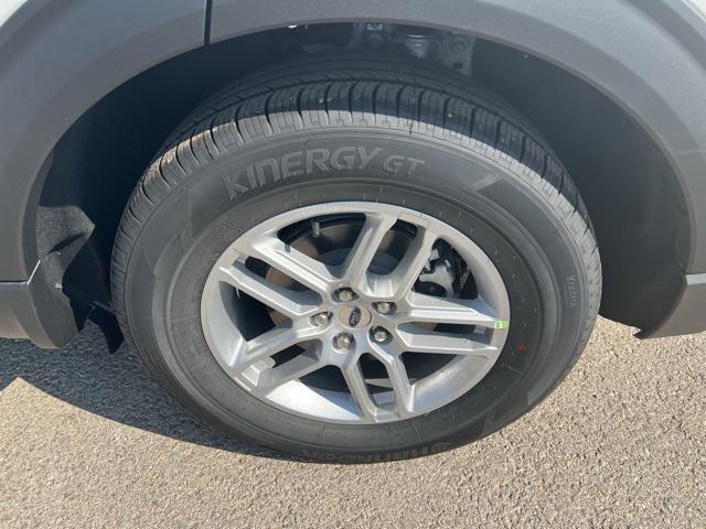 new 2025 Ford Explorer car, priced at $43,724