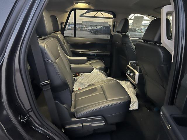 new 2024 Ford Expedition car, priced at $59,056