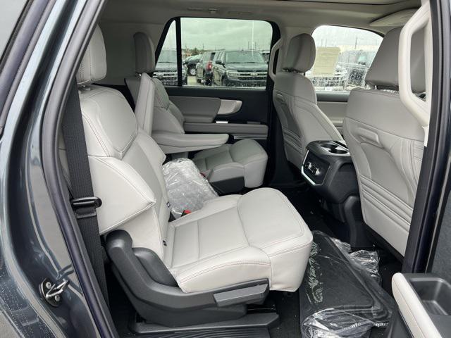 new 2025 Ford Expedition Max car, priced at $75,145