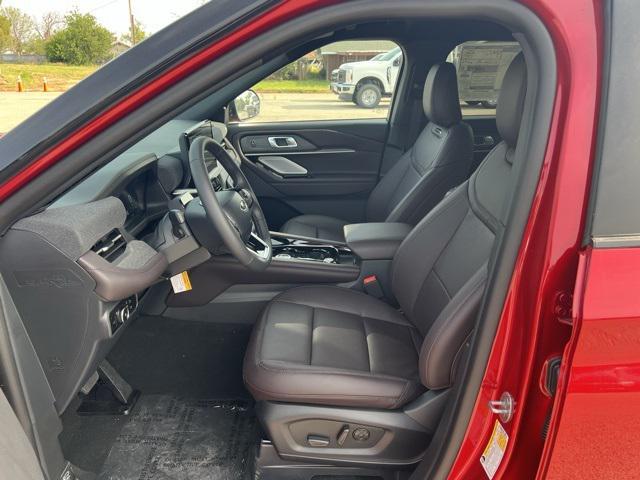 new 2025 Ford Explorer car, priced at $54,845