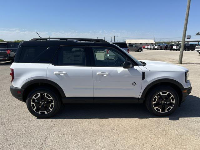 new 2024 Ford Bronco Sport car, priced at $35,013