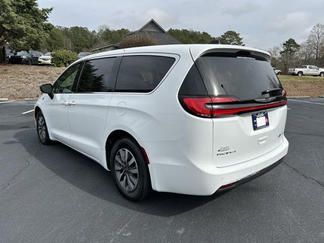 used 2024 Chrysler Pacifica Hybrid car, priced at $35,000