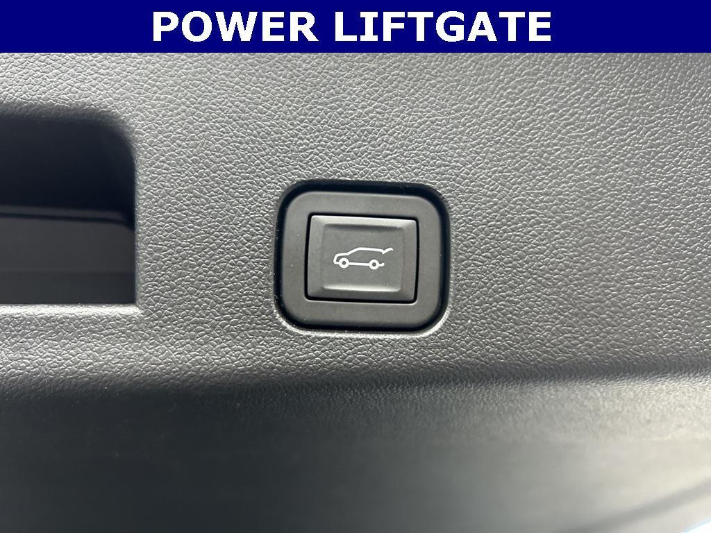 new 2026 GMC Acadia car, priced at $41,777