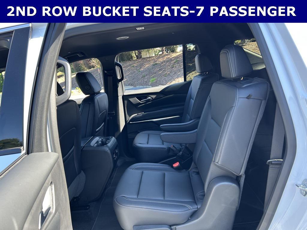 new 2026 Chevrolet Traverse car, priced at $38,577