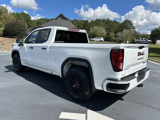 new 2025 GMC Sierra 1500 car, priced at $40,220