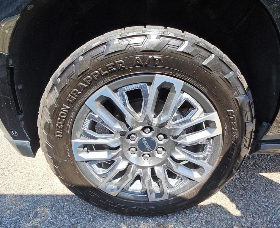 used 2023 GMC Yukon XL car, priced at $69,999