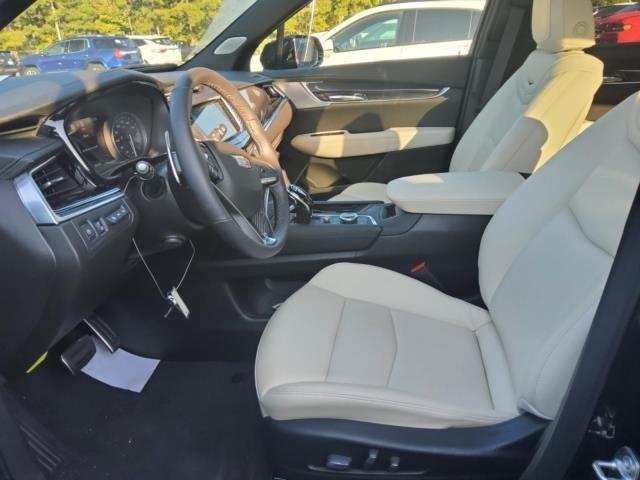 used 2024 Cadillac XT6 car, priced at $50,000