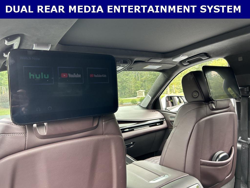 used 2023 Cadillac Escalade ESV car, priced at $73,999