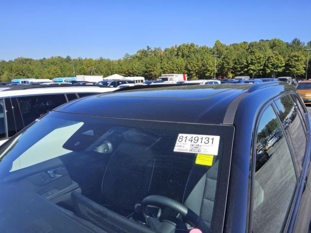 used 2025 Buick Enclave car, priced at $38,499