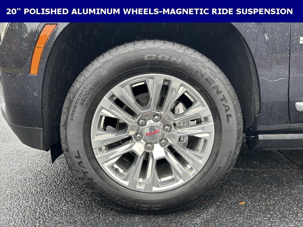 used 2025 GMC Yukon car, priced at $76,499