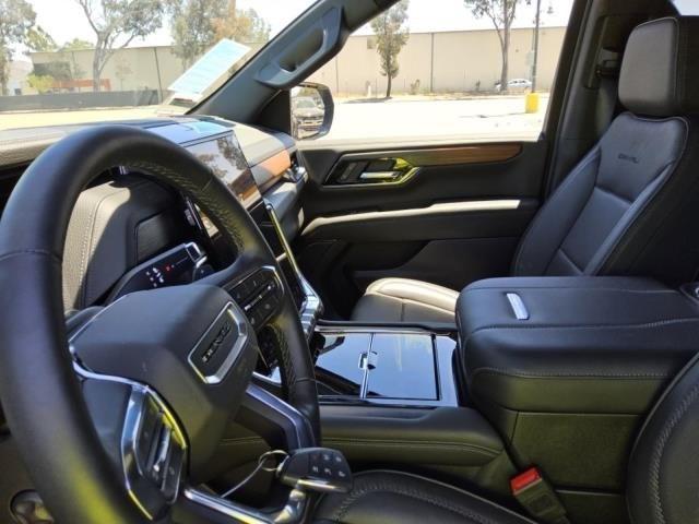 used 2025 GMC Yukon car, priced at $78,270