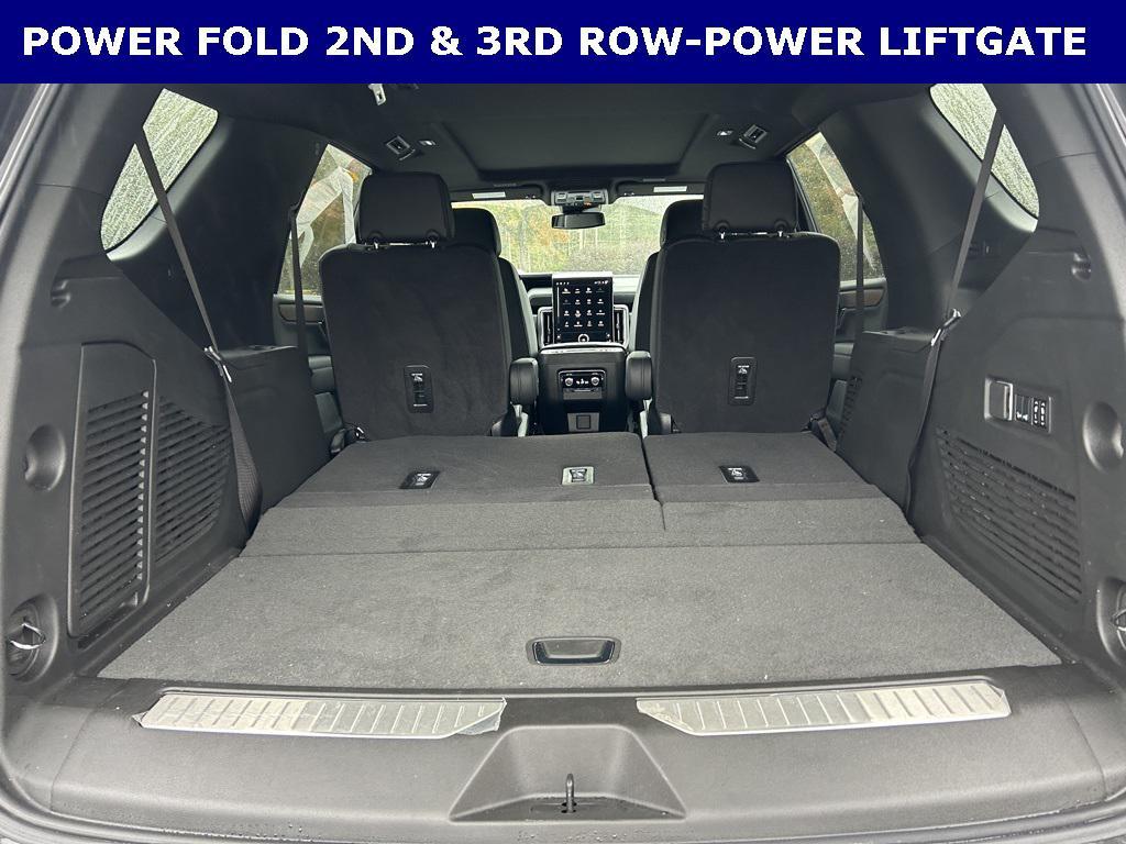 used 2025 GMC Yukon car, priced at $76,499