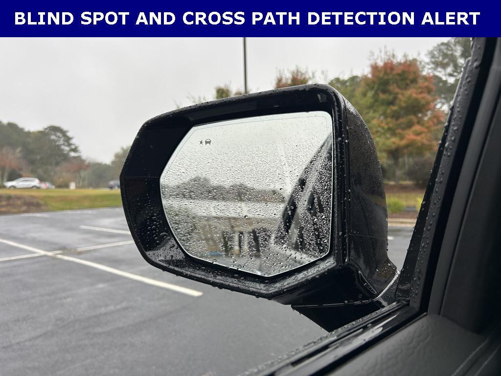 used 2025 GMC Yukon car, priced at $76,499