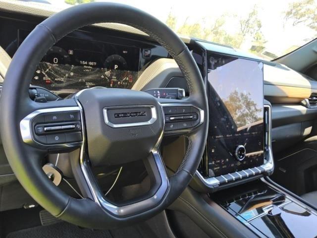 used 2025 GMC Yukon car, priced at $78,270