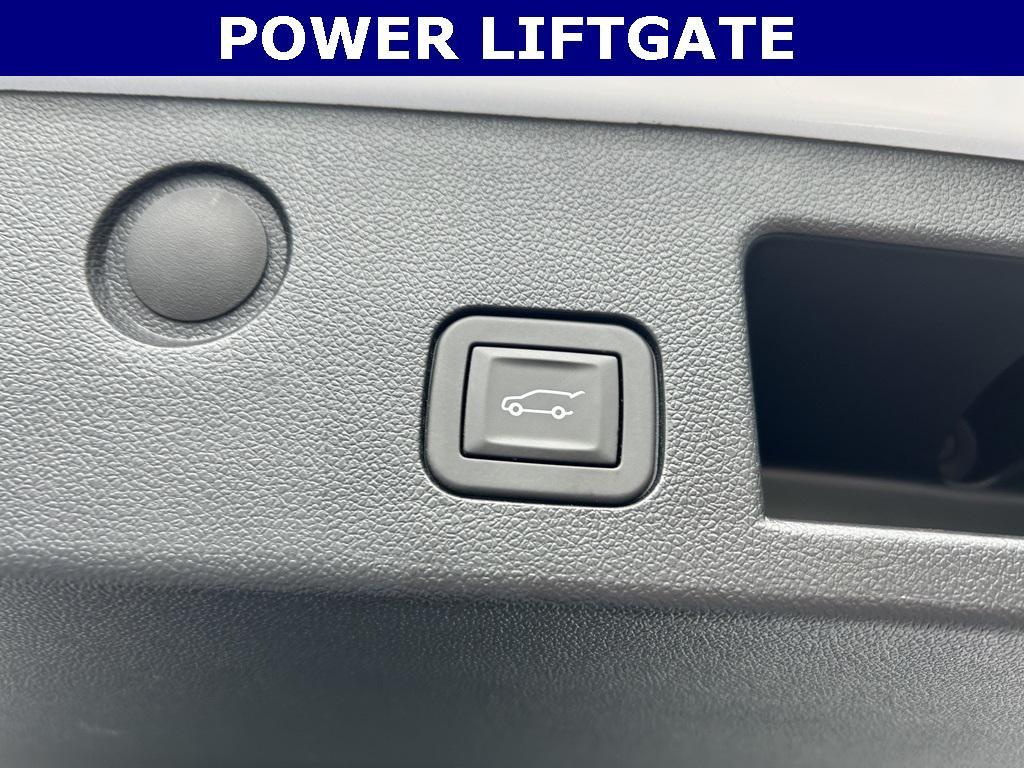 used 2025 Chevrolet Equinox car, priced at $27,599