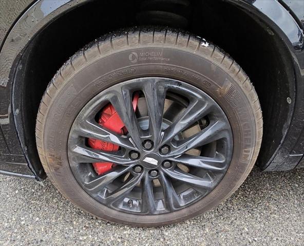 used 2024 Cadillac XT6 car, priced at $47,899
