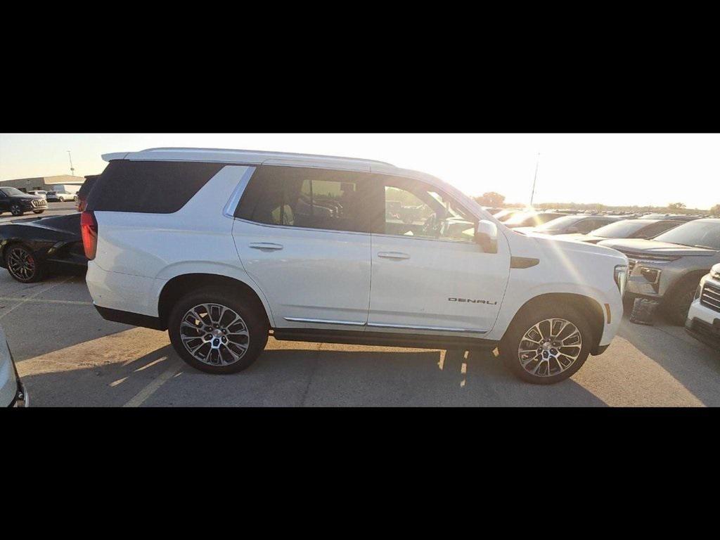 used 2025 GMC Yukon car, priced at $81,834