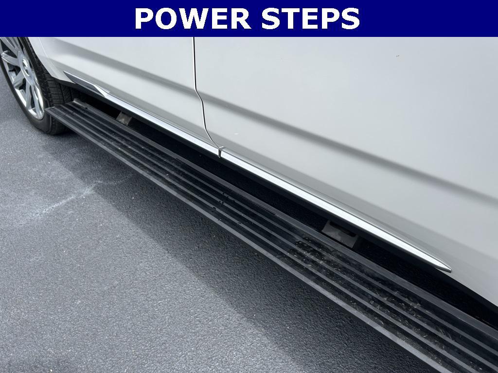 used 2024 Cadillac Escalade car, priced at $85,299