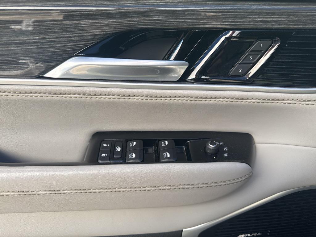 used 2022 Jeep Wagoneer car, priced at $38,399