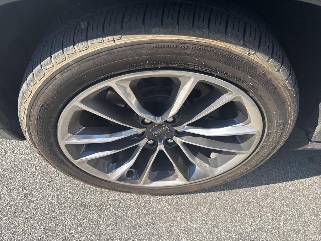 used 2022 Jeep Wagoneer car, priced at $38,399