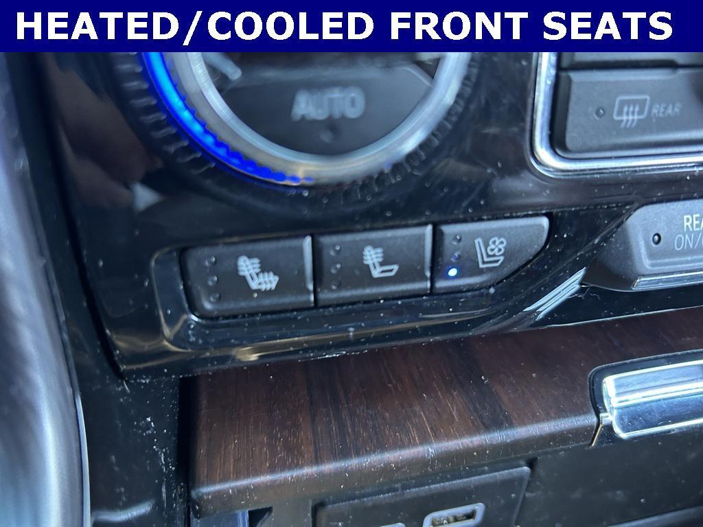 used 2024 GMC Yukon XL car, priced at $75,699