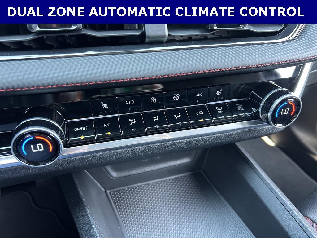 new 2026 Chevrolet Equinox car, priced at $31,395