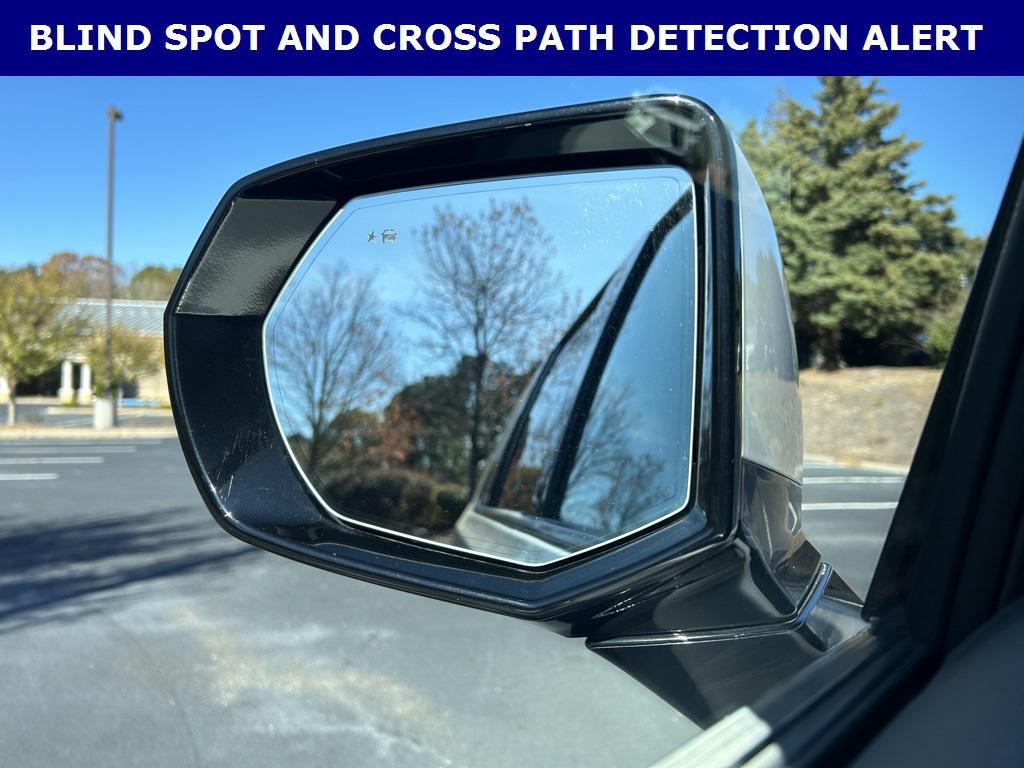 used 2022 Cadillac Escalade ESV car, priced at $59,499