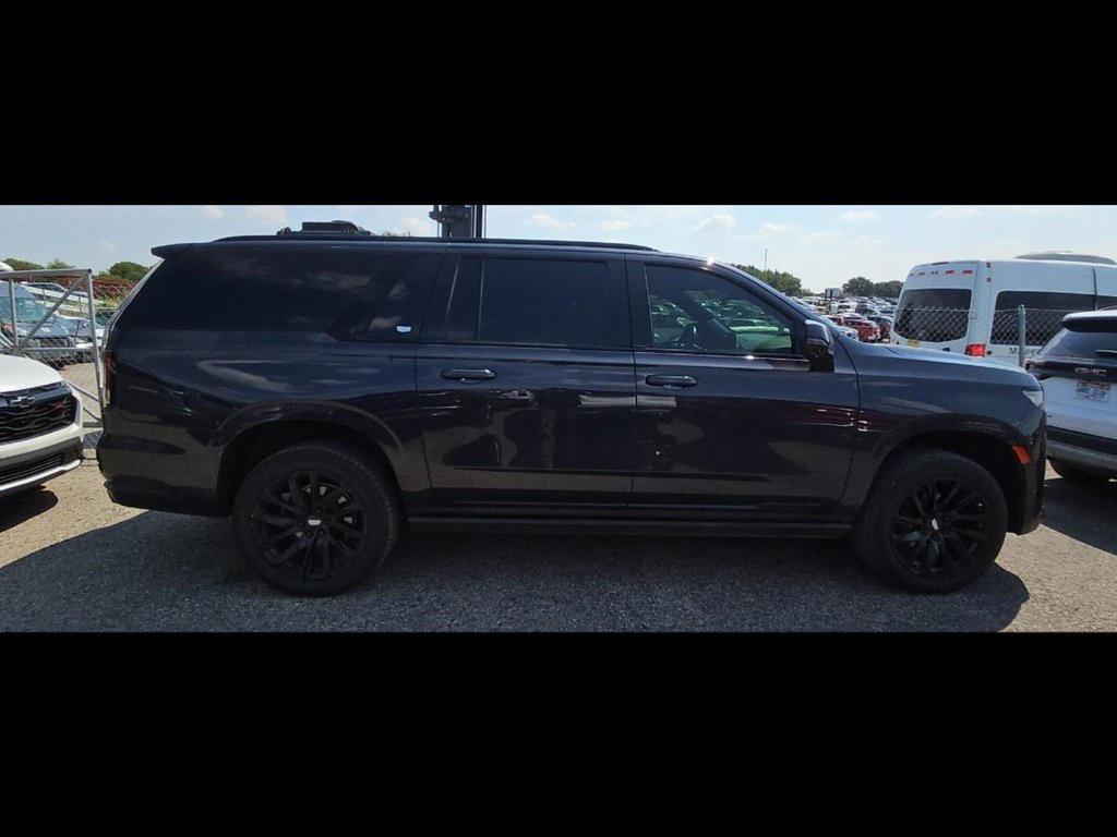 used 2022 Cadillac Escalade ESV car, priced at $57,499