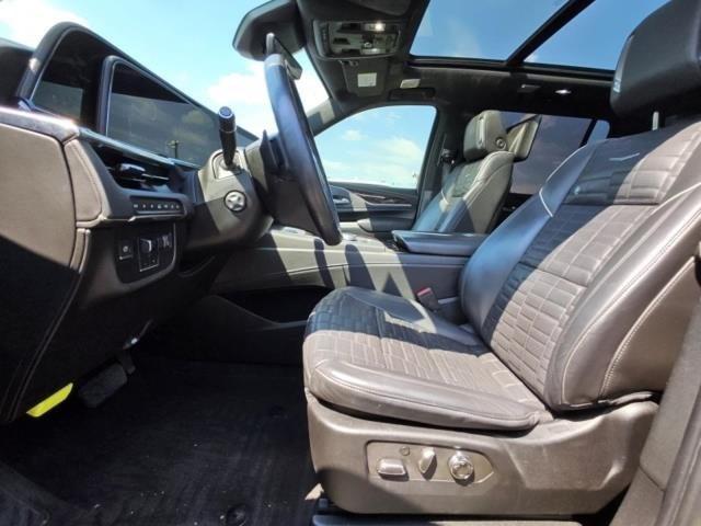 used 2022 Cadillac Escalade ESV car, priced at $57,499
