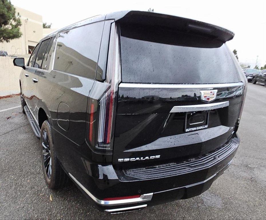 used 2025 Cadillac Escalade ESV car, priced at $92,777