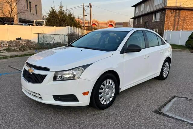 used 2014 Chevrolet Cruze car, priced at $6,495