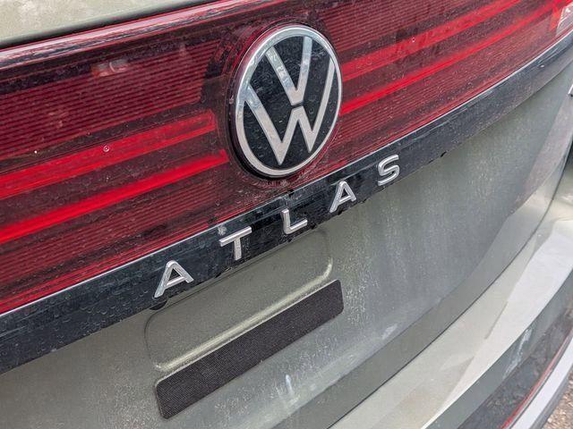 new 2025 Volkswagen Atlas car, priced at $43,971