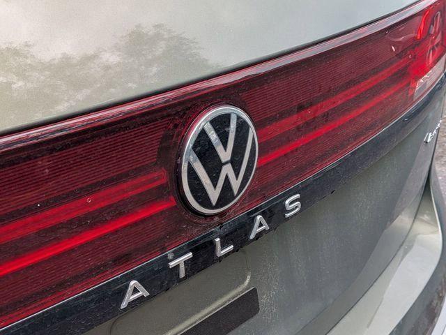 new 2025 Volkswagen Atlas car, priced at $43,971