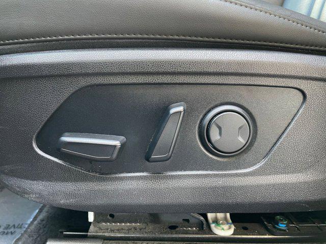 used 2024 Kia Sorento car, priced at $27,223