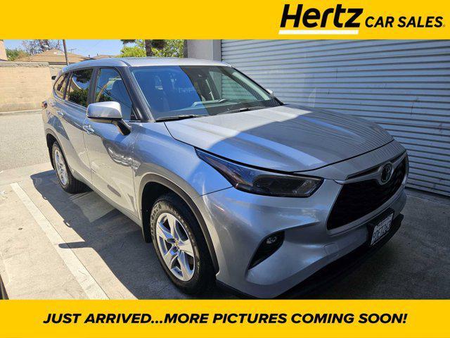 used 2023 Toyota Highlander car, priced at $33,000