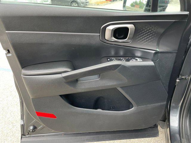used 2024 Kia Sorento car, priced at $30,662