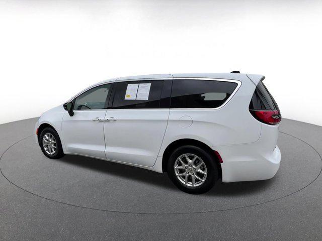 used 2024 Chrysler Pacifica car, priced at $29,596