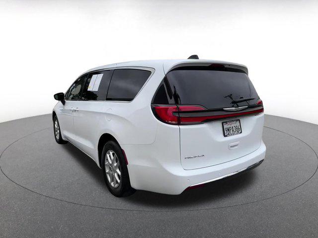 used 2024 Chrysler Pacifica car, priced at $29,596